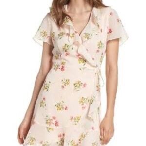 Lush - Wrap Mini Floral Pink  Flutter Sleeves